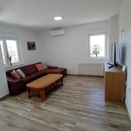 Ana Guest house